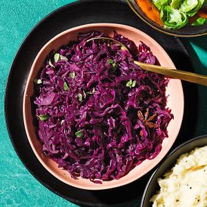 Winter spiced sweet & sour braised red cabbage image