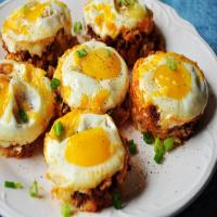 Tater Tot Cups With Cheese and Eggs image