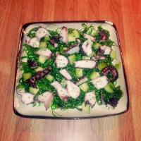 Grilled Octopus Seaweed Salad_image