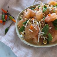 Pomelo Salad with Peanuts, Mint, and Chile image