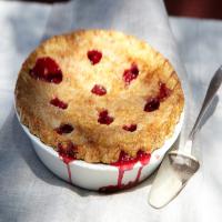 Classic Cherry Pie with a Butter Crust_image