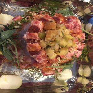 CROWN ROAST WITH APPLE STUFFING_image