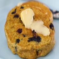 Blueberry Cornmeal Pancakes_image