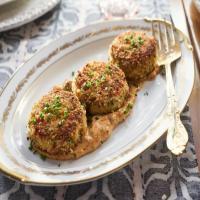 Crab Cakes with Spicy Remoulade_image