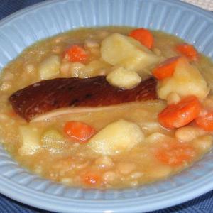 Serbian White Bean Soup Recipe - Pasulj_image