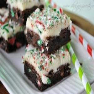 Candy Cane Oreo Cookies Bars_image