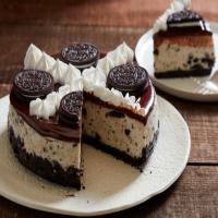 Instant Pot Cookies-and-Cream Cheesecake_image
