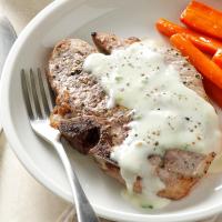 Pork Chops with Blue Cheese Sauce_image