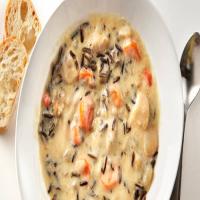 Slow-Cooker Creamy Chicken and Wild Rice Soup_image