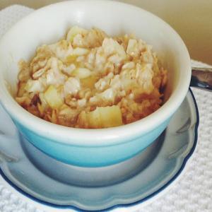 Hot Oatmeal w/ Vanilla & Apples_image