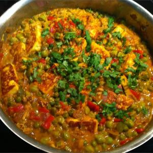 Indian Matar Paneer (Cottage Cheese and Peas)_image