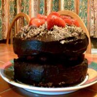 Two Layered Birthday Cake_image