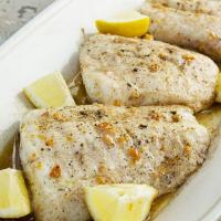 Broiled Flounder with Butter and Lemon_image