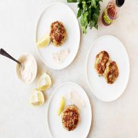 Classic Old Bay Crab Cakes_image