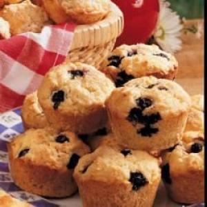 Aunt Betty's Blueberry Muffins_image