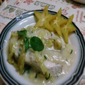 Poached Fish With Starfruit Sauce_image