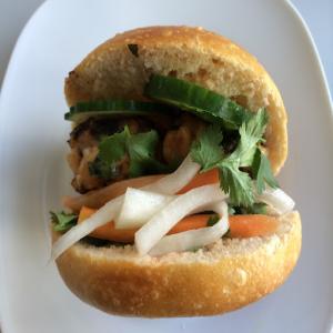 Seafood Meatball Bánh mì Recipe - (4.3/5)_image