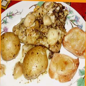Chicken With 40 Cloves of Garlic_image