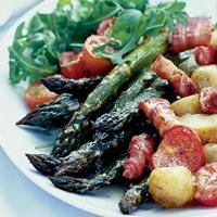 Warm roast asparagus salad image