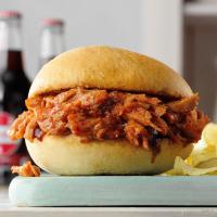 Slow-Cooker Barbecue Pulled Pork Sandwiches_image