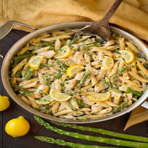 One-Pan Creamy Lemon Pasta with Chicken and Asparagus - Cooking Classy_image