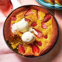 Strawberry, almond & polenta skillet cake image
