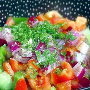Macho Gazpacho Vegetable Chunk Salad_image