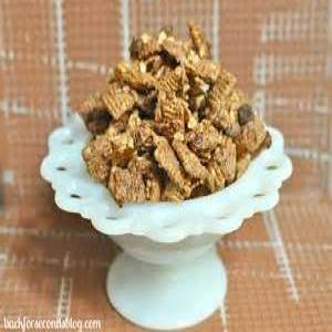 Cinnamon Toffee Chex Mix_image