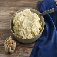 Creamy Garlic Mashed Potatoes image