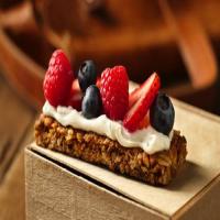 Berries and Cream Granola Bars_image