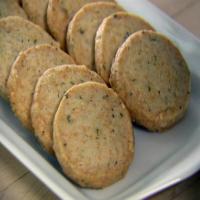 Parmesan and Thyme Crackers image