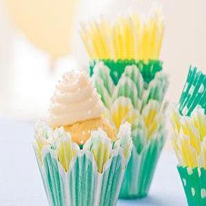 Bite-Size Sour Cream-Pound Cake Cupcakes (Basic Cupcake Batter)_image