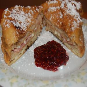Bennigan's Monte Cristo Sandwich_image