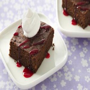 Brownies with Raspberry Coulis_image