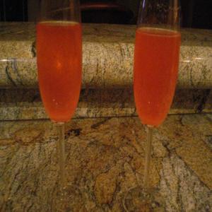 Framboise Champagne Cocktail_image