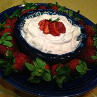 Creamy Strawberry Fruit Dip_image
