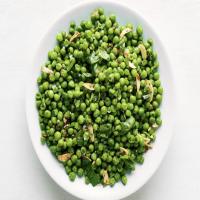 Peas with Garlic Oil image