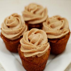 SNICKERDOODLE CUPCAKES W/CINNAMON BUTTERCREAM FROSTING_image