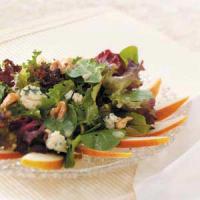 Greens with Pears and Blue Cheese image