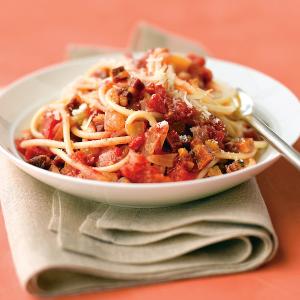 Bucatini with Pancetta, Tomatoes, and Onion_image