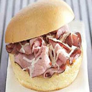 Quick & Tasty Hot Beef Sandwiches_image