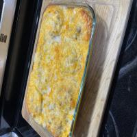 Breakfast Casserole with Biscuits and Gravy_image