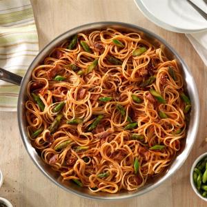One Pan Linguine with Asparagus and Bacon_image