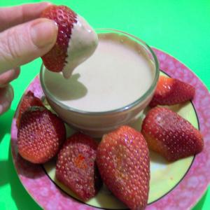Spicy Cocoa Cream and Strawberries_image