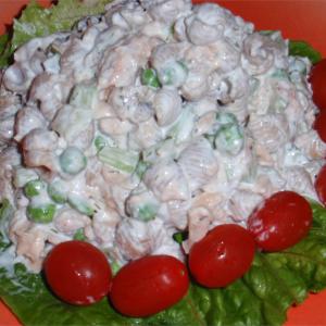 Easy Salmon Whole Wheat Pasta Salad_image