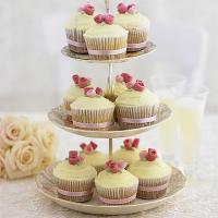 Romantic rose cupcakes_image