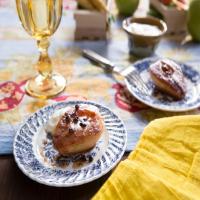 Baked Pears with Currants and Cinnamon_image