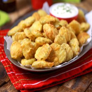 Hooters Copycat Recipe: Fried Pickles_image