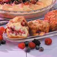 Oat-Topped Raspberry Muffins_image
