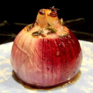 Roasted Onions with Balsamic Vinegar and Thyme_image